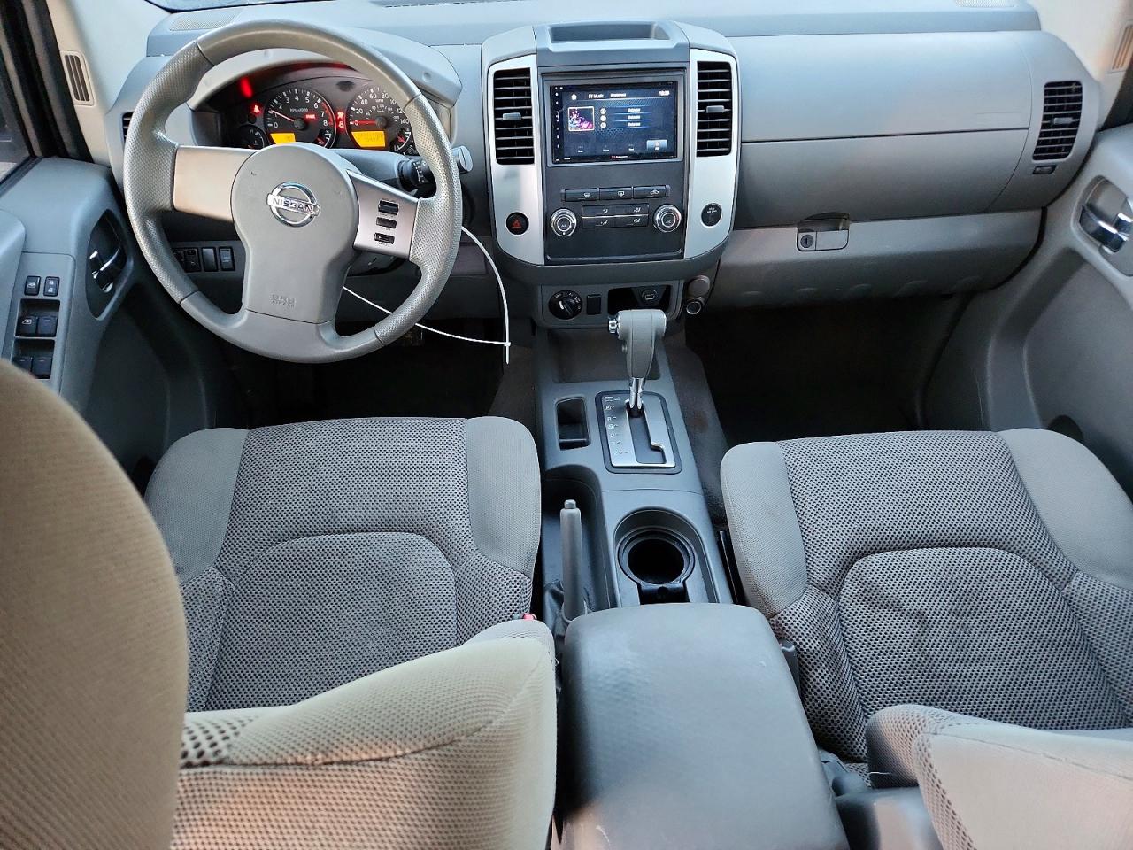 2009 NISSAN FRONTIER CREW CAB SE photo 8