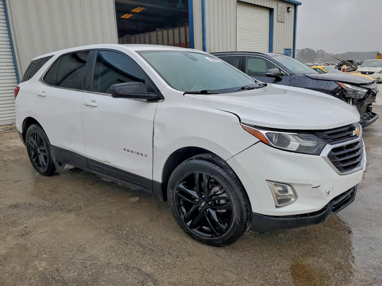 2021 CHEVROLET EQUINOX LT photo 4