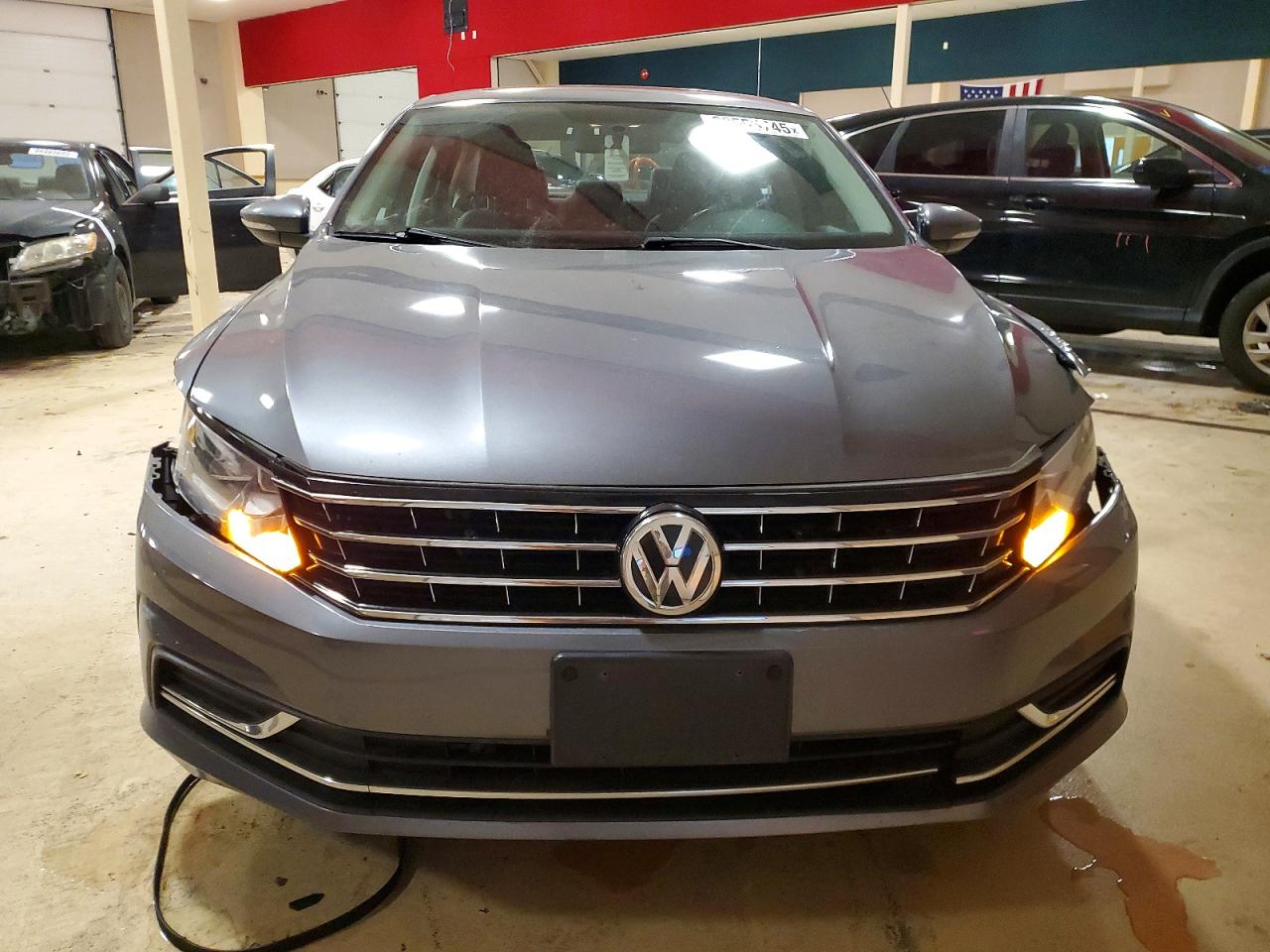2017 VOLKSWAGEN PASSAT SE photo 5