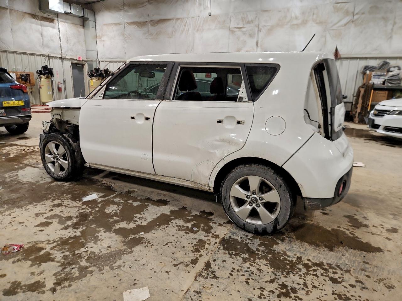 2018 KIA SOUL photo 2