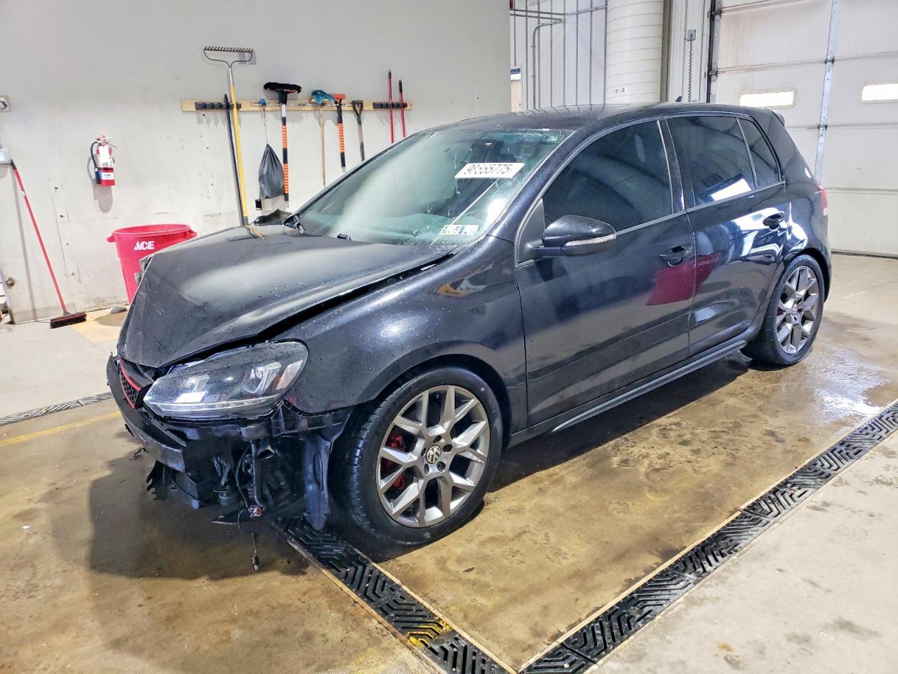 2013 VOLKSWAGEN GTI