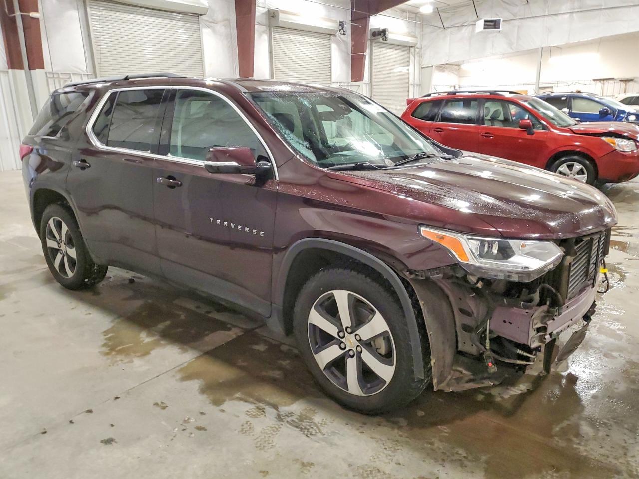 2019 CHEVROLET TRAVERSE LT photo 4