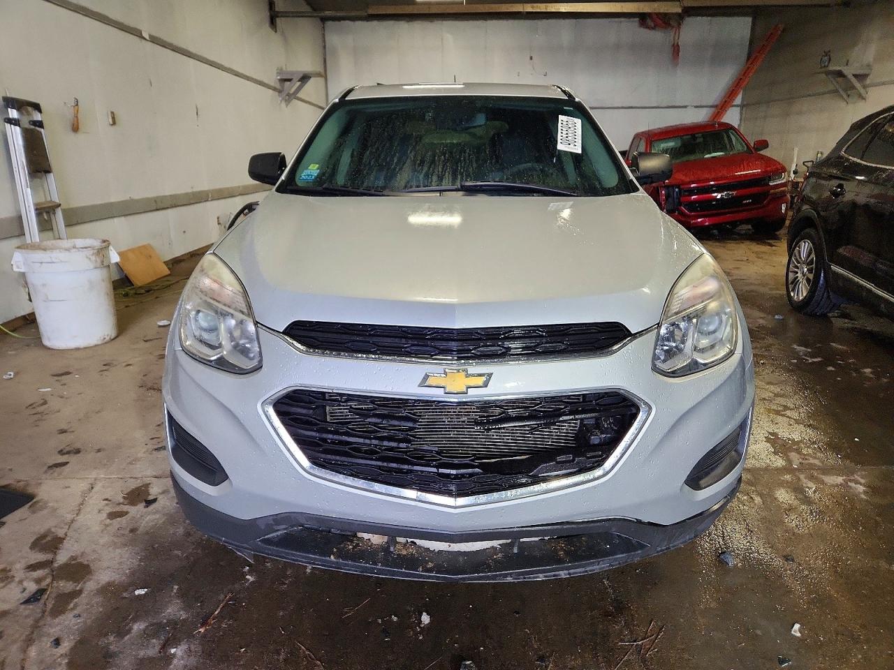 2017 CHEVROLET EQUINOX LS photo 5