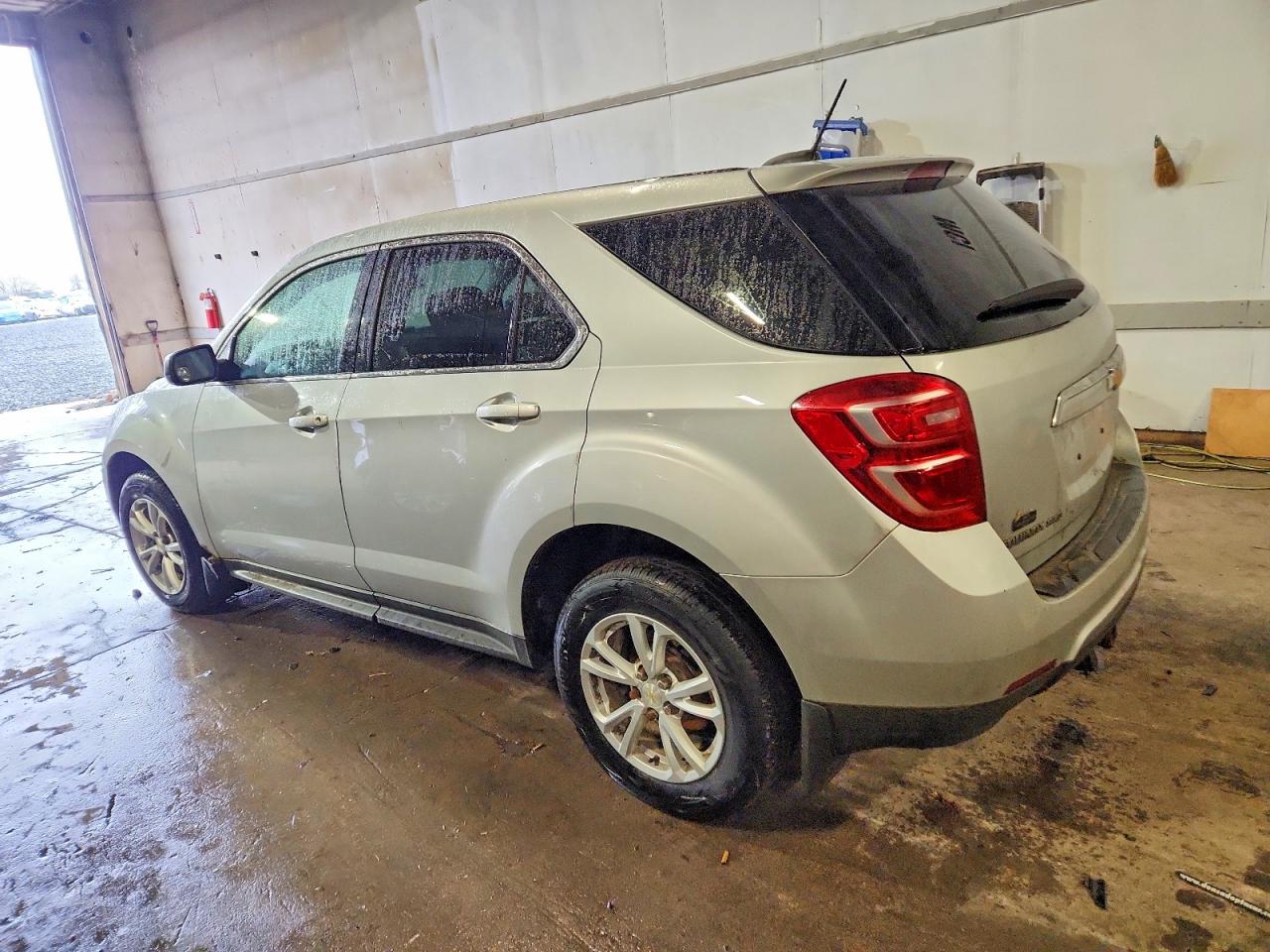 2017 CHEVROLET EQUINOX LS photo 2