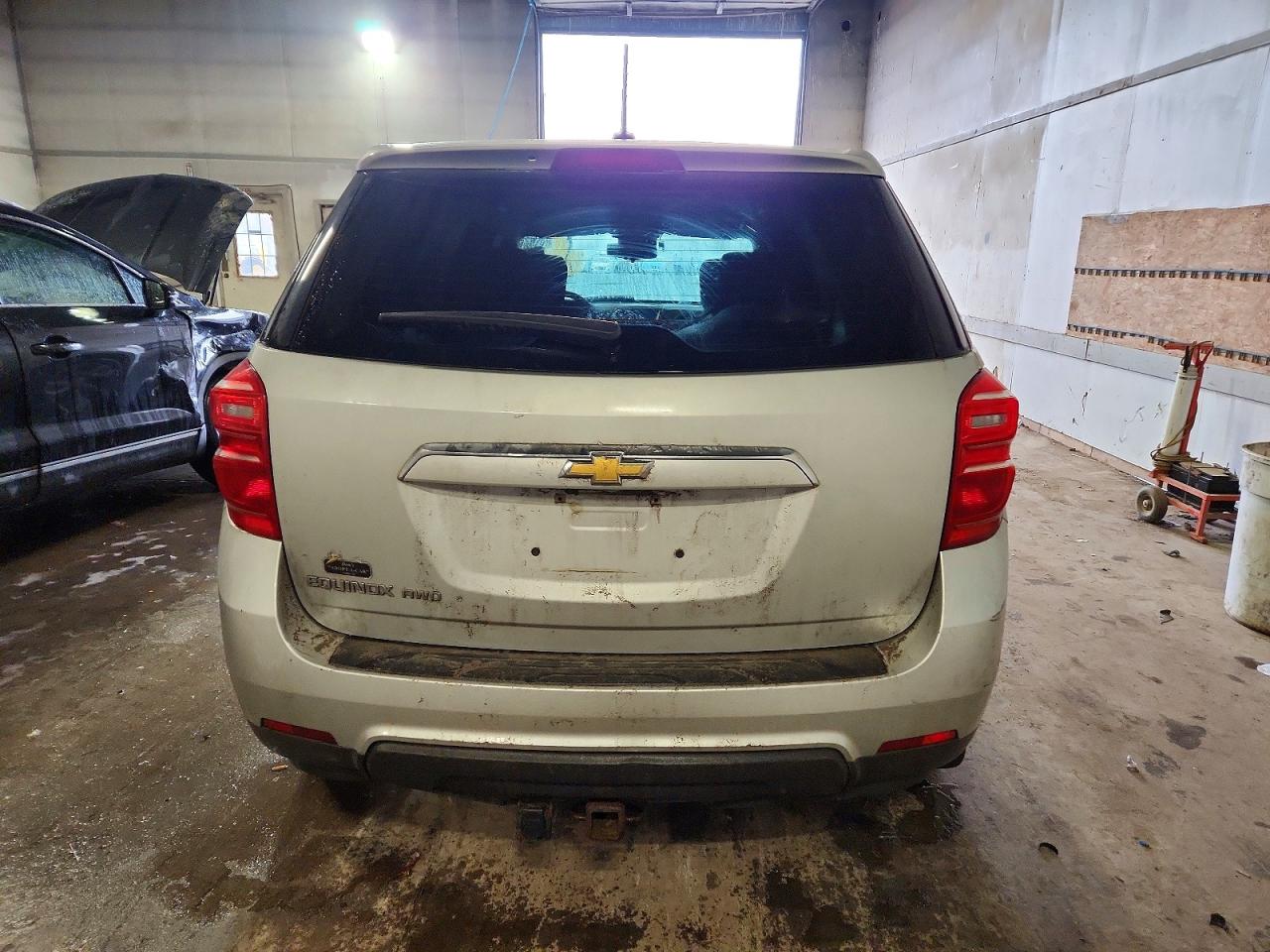 2017 CHEVROLET EQUINOX LS photo 6