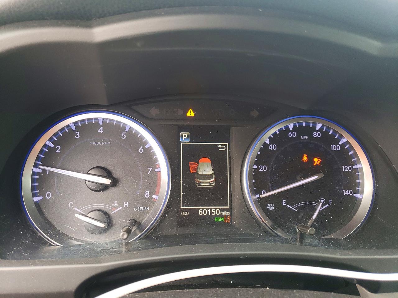 2019 TOYOTA HIGHLANDER SE photo 17