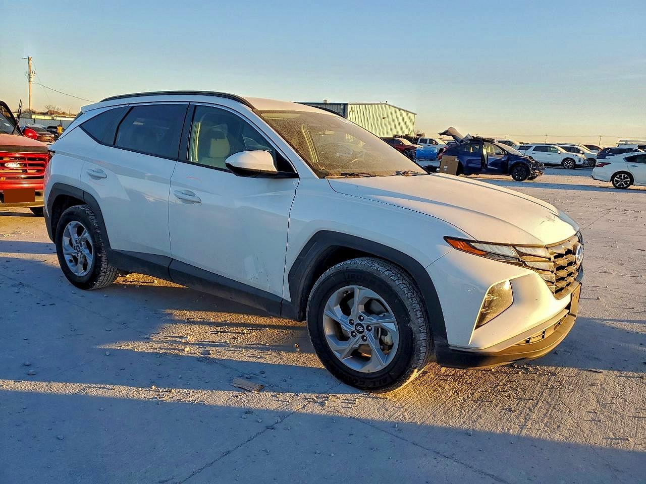 2024 HYUNDAI TUCSON SEL photo 4