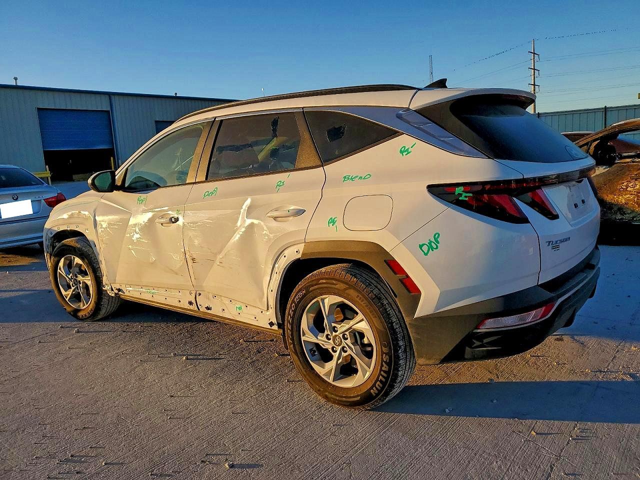 2024 HYUNDAI TUCSON SEL photo 2