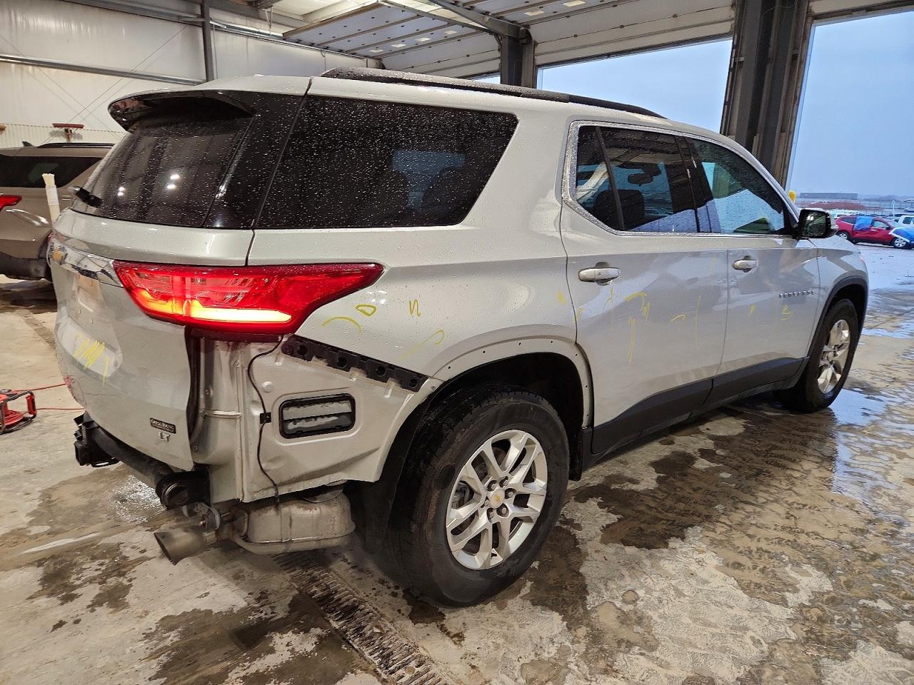 2019 CHEVROLET TRAVERSE LT photo 3