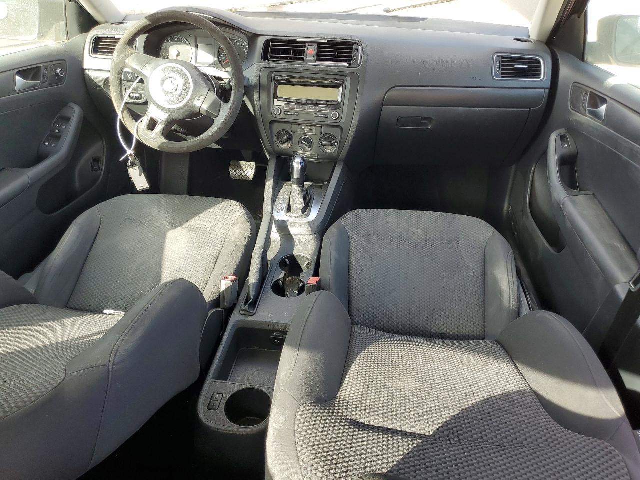 2013 VOLKSWAGEN JETTA BASE photo 8