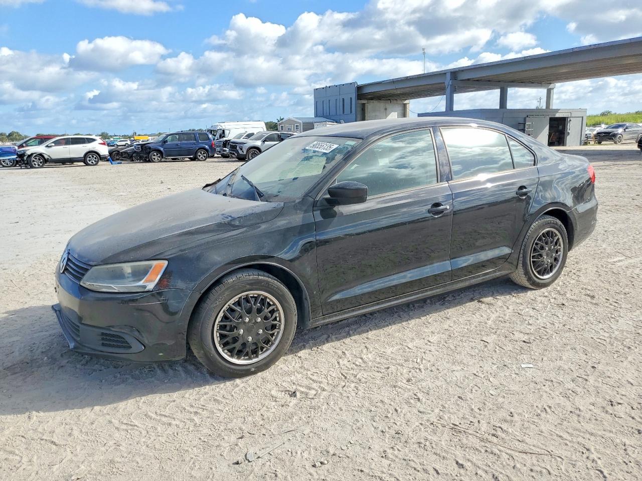 2013 VOLKSWAGEN JETTA