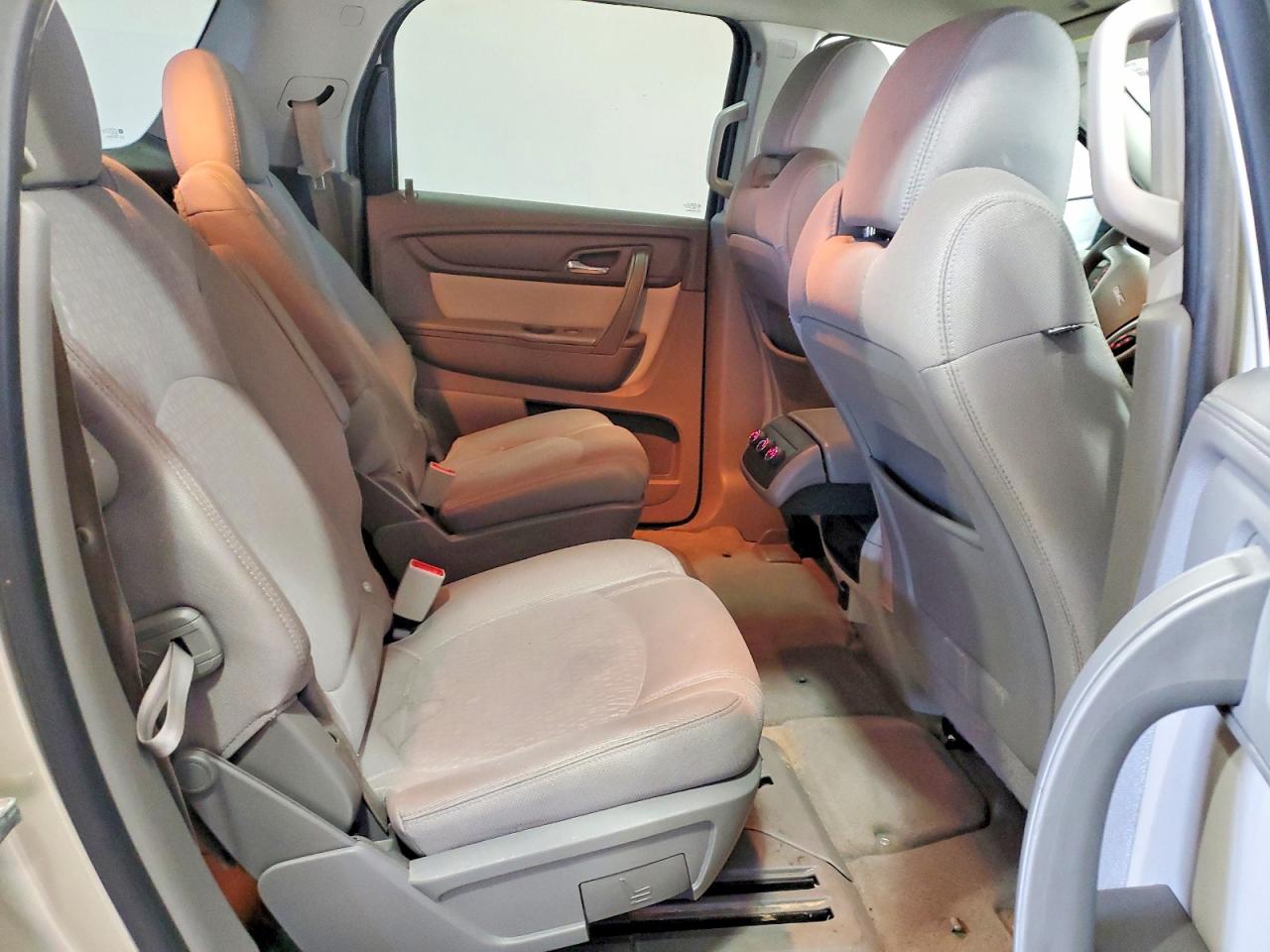 2015 GMC ACADIA SLE photo 11