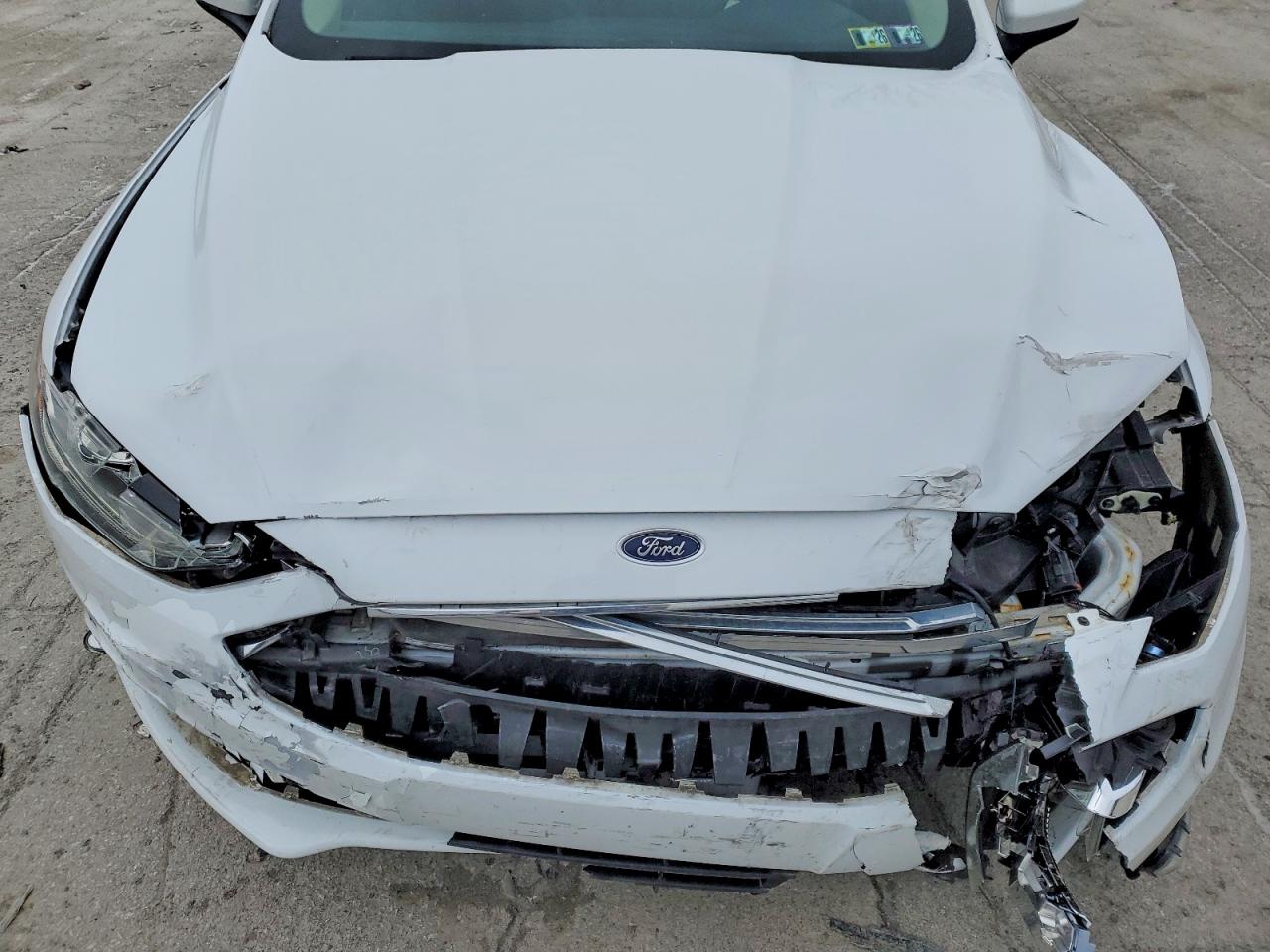 2017 FORD FUSION SE HYBRID photo 11