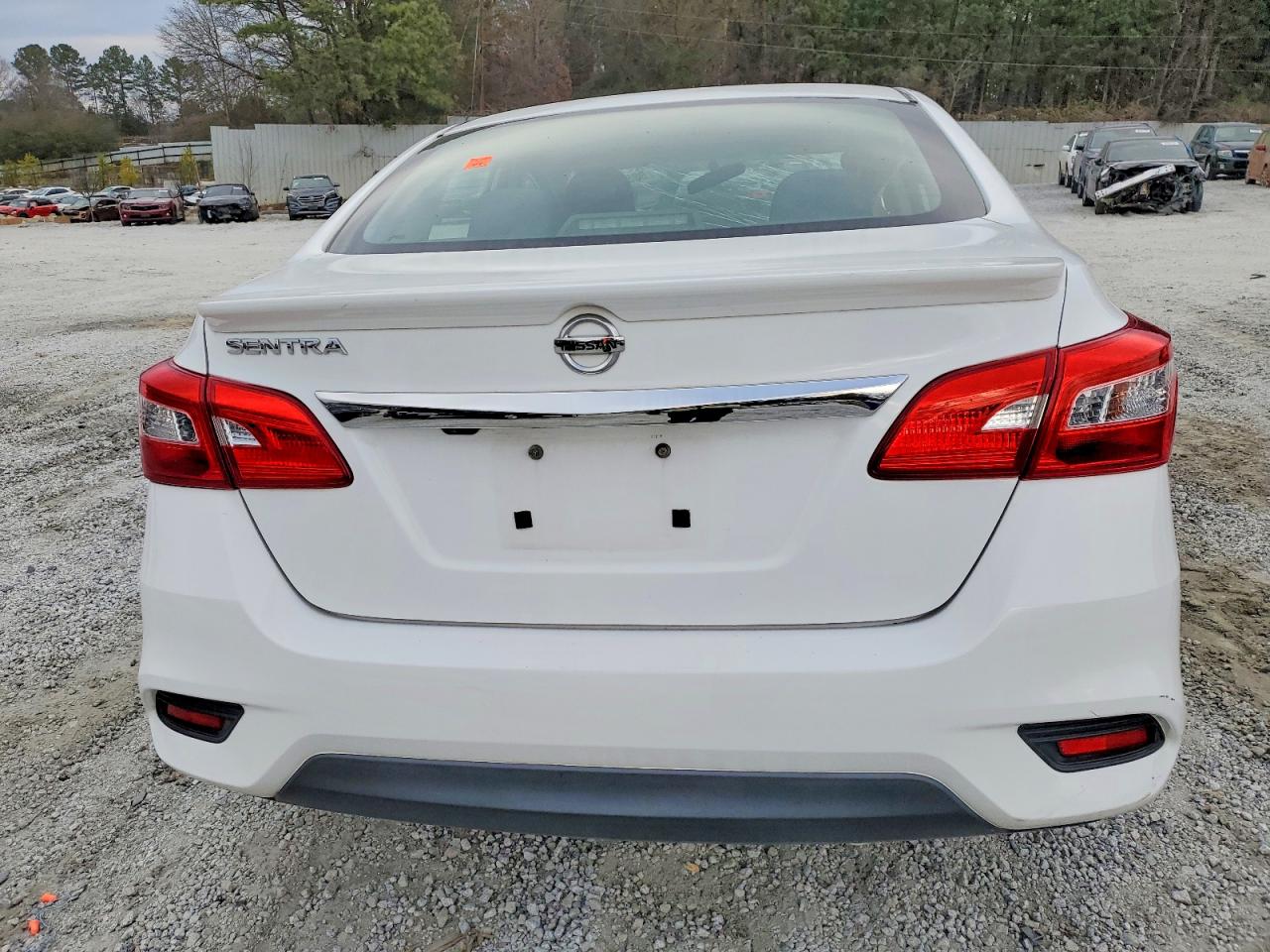 2019 NISSAN SENTRA S photo 6