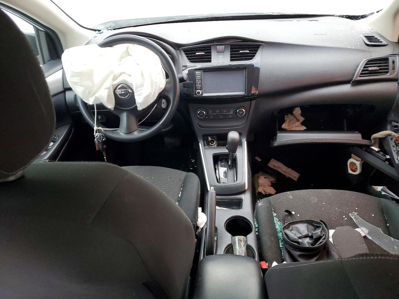 2019 NISSAN SENTRA S photo 8