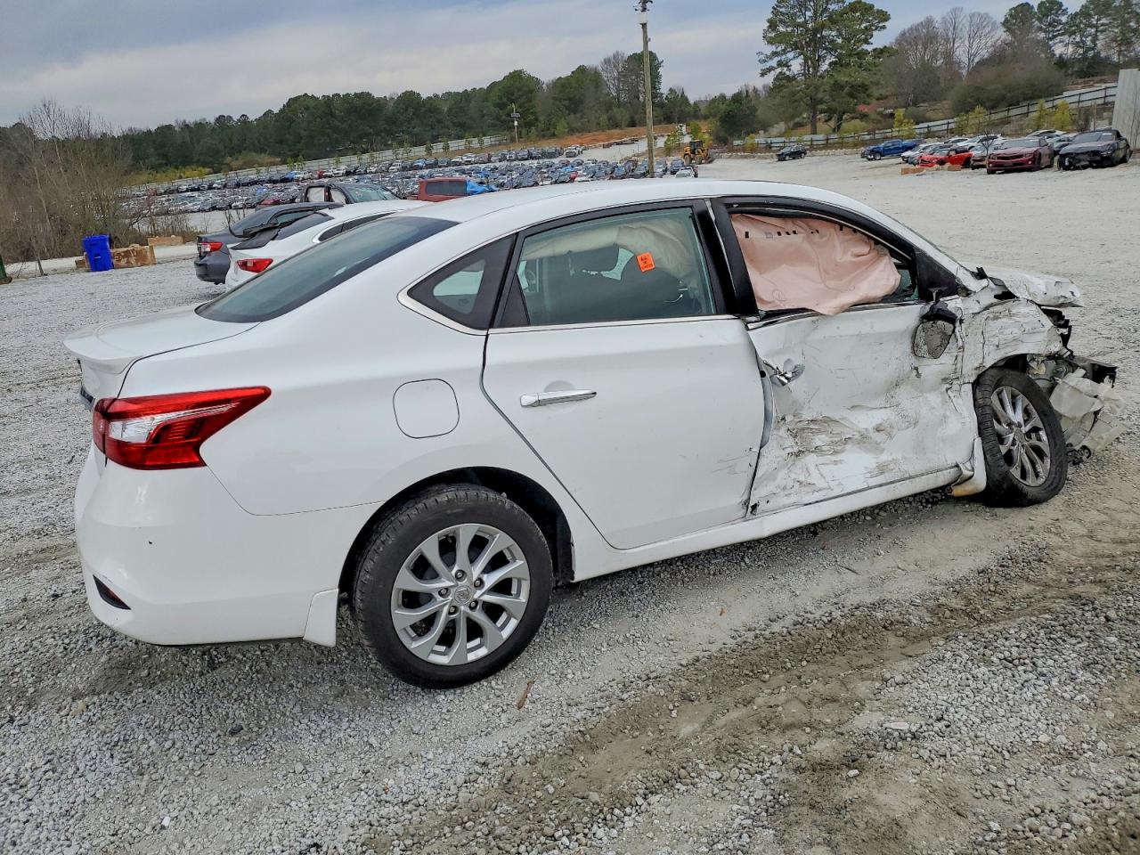 2019 NISSAN SENTRA S photo 3