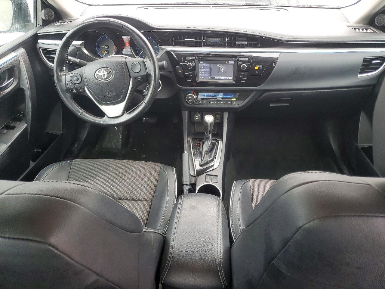 2016 TOYOTA COROLLA L photo 8