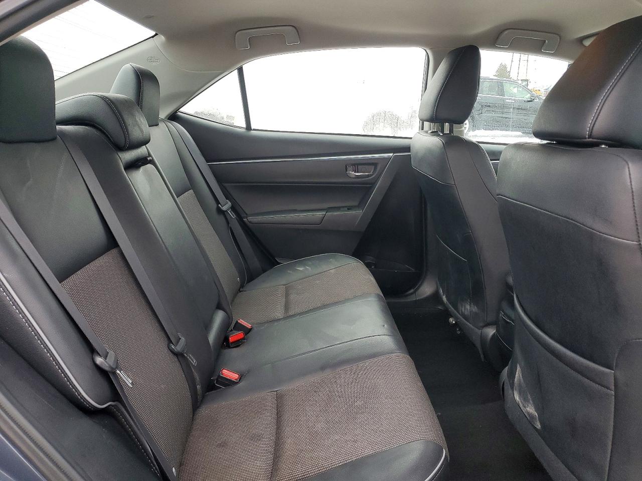 2016 TOYOTA COROLLA L photo 10