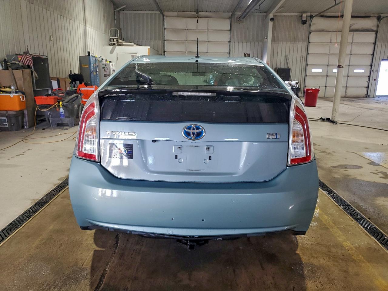2015 TOYOTA PRIUS photo 6