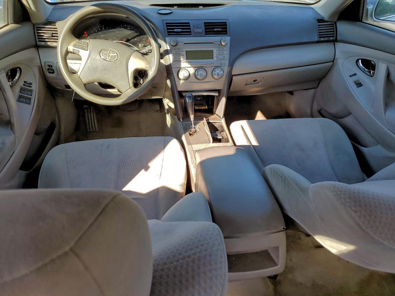 2011 TOYOTA CAMRY BASE photo 8
