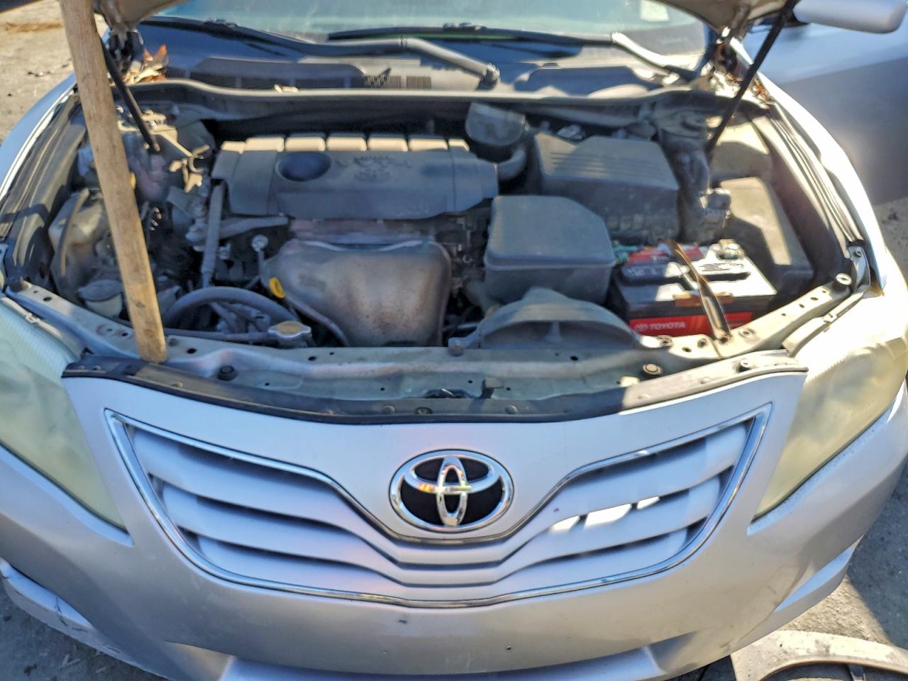 2011 TOYOTA CAMRY BASE photo 11