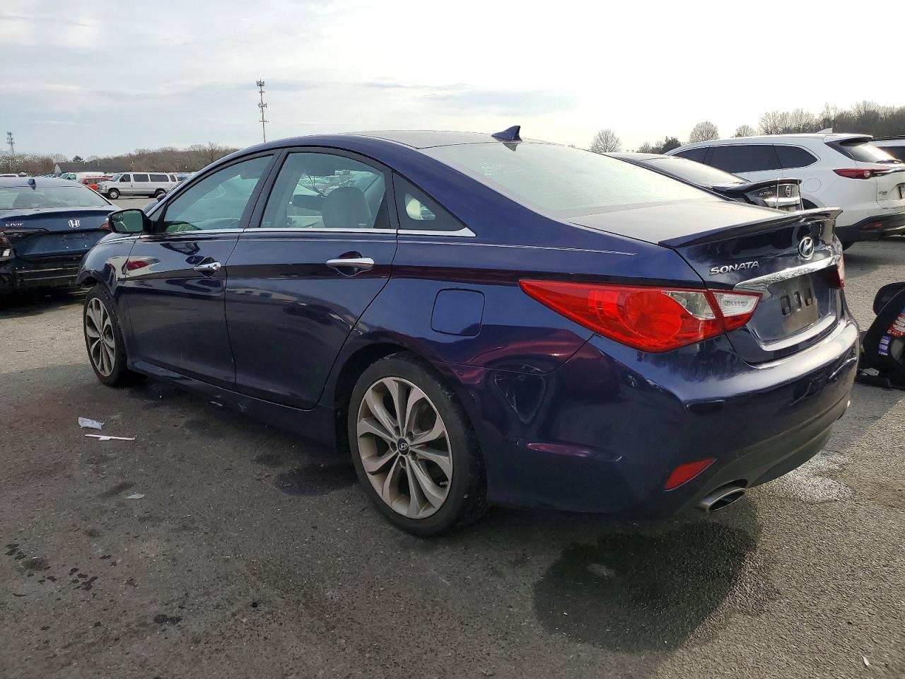2014 HYUNDAI SONATA SE photo 2