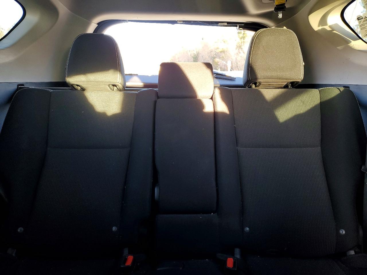 2016 TOYOTA RAV4 XLE photo 10