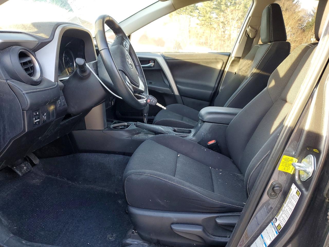 2016 TOYOTA RAV4 XLE photo 7