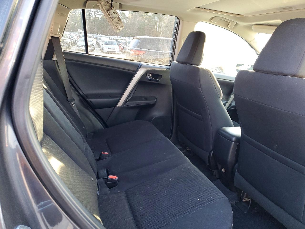 2016 TOYOTA RAV4 XLE photo 11
