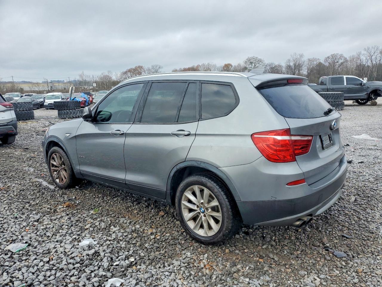 2013 BMW X3 XDRIVE28I photo 2