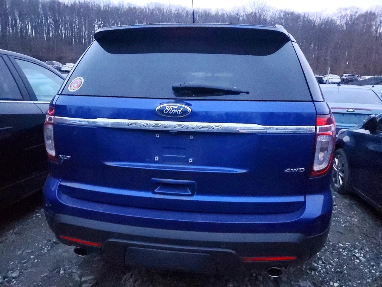 2015 FORD EXPLORER XLT photo 6