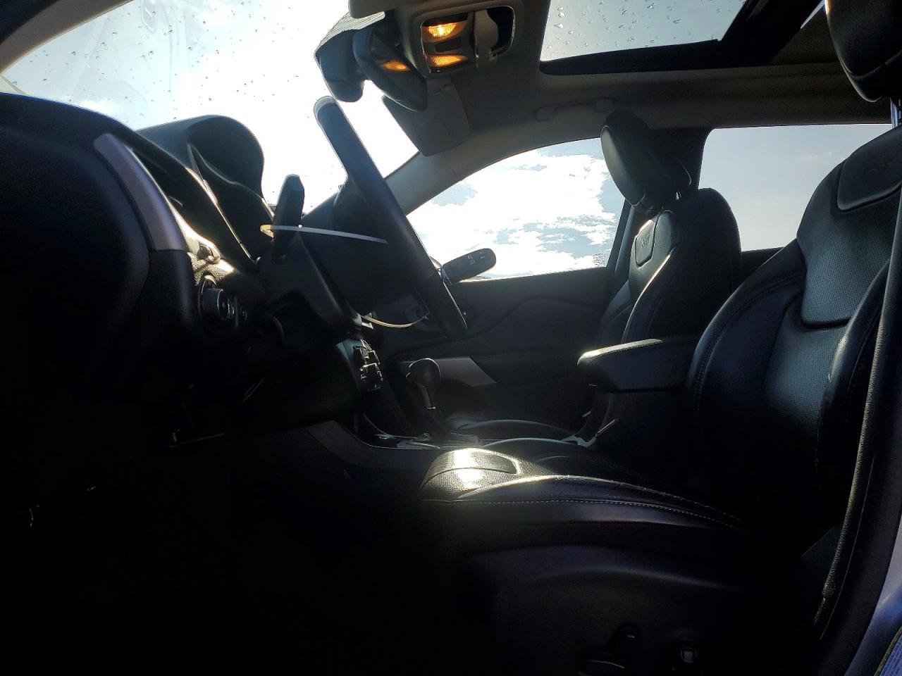 2017 JEEP CHEROKEE LIMITED photo 7