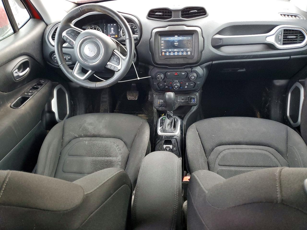 2020 JEEP RENEGADE LATITUDE photo 8