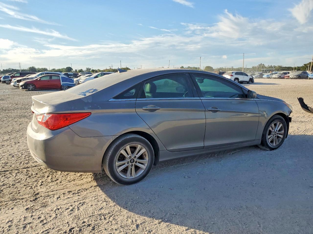 2013 HYUNDAI SONATA GLS photo 7