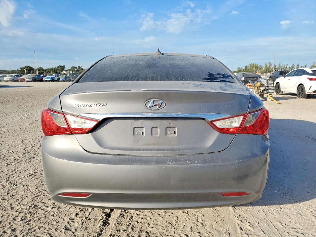 2013 HYUNDAI SONATA GLS photo 16