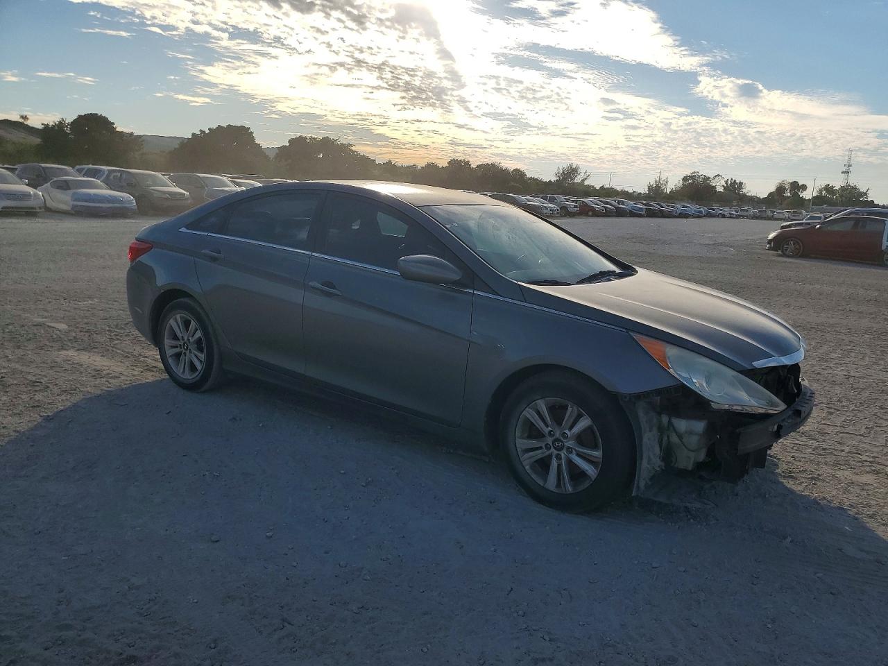 2013 HYUNDAI SONATA GLS photo 10