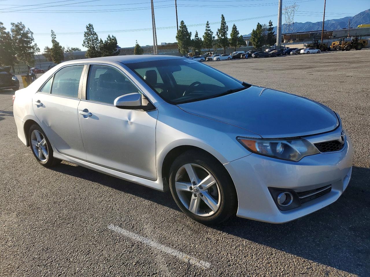 2013 TOYOTA CAMRY L photo 7