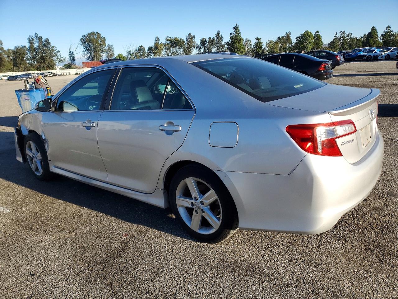 2013 TOYOTA CAMRY L photo 3
