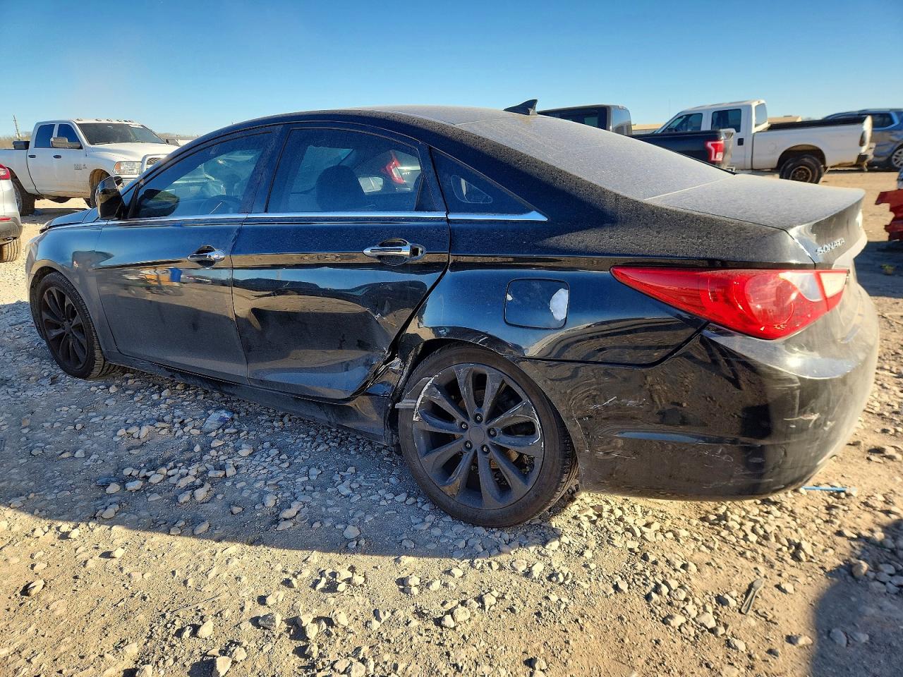 2013 HYUNDAI SONATA SE photo 2
