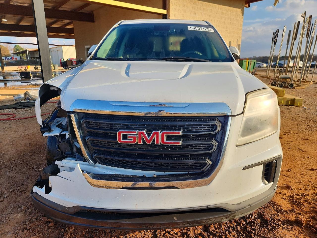 2017 GMC TERRAIN SLE photo 5
