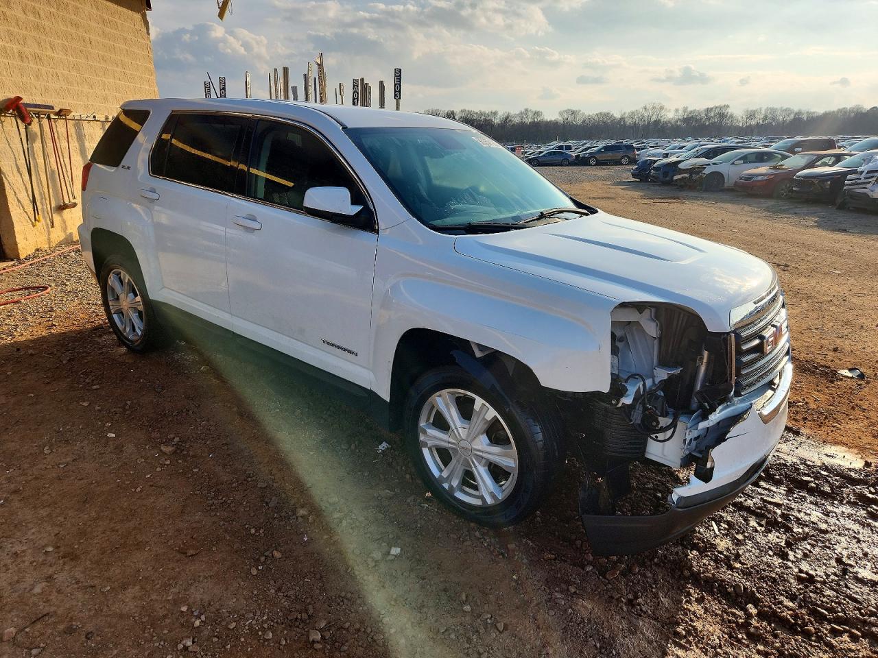 2017 GMC TERRAIN SLE photo 4
