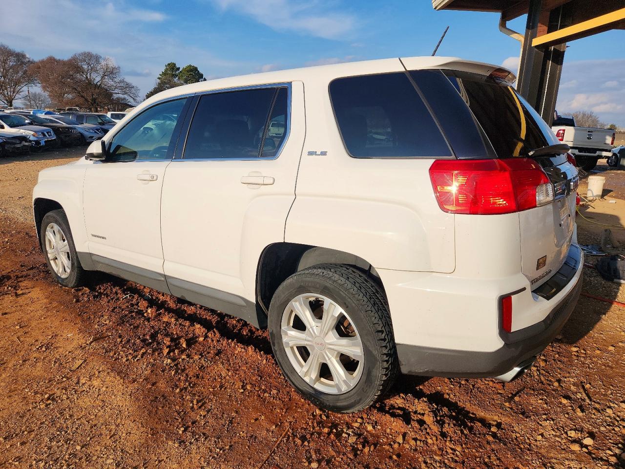 2017 GMC TERRAIN SLE photo 2