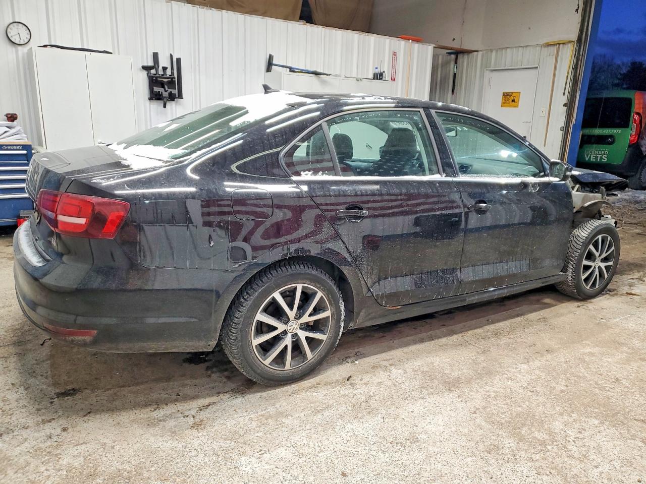 2018 VOLKSWAGEN JETTA SE photo 3