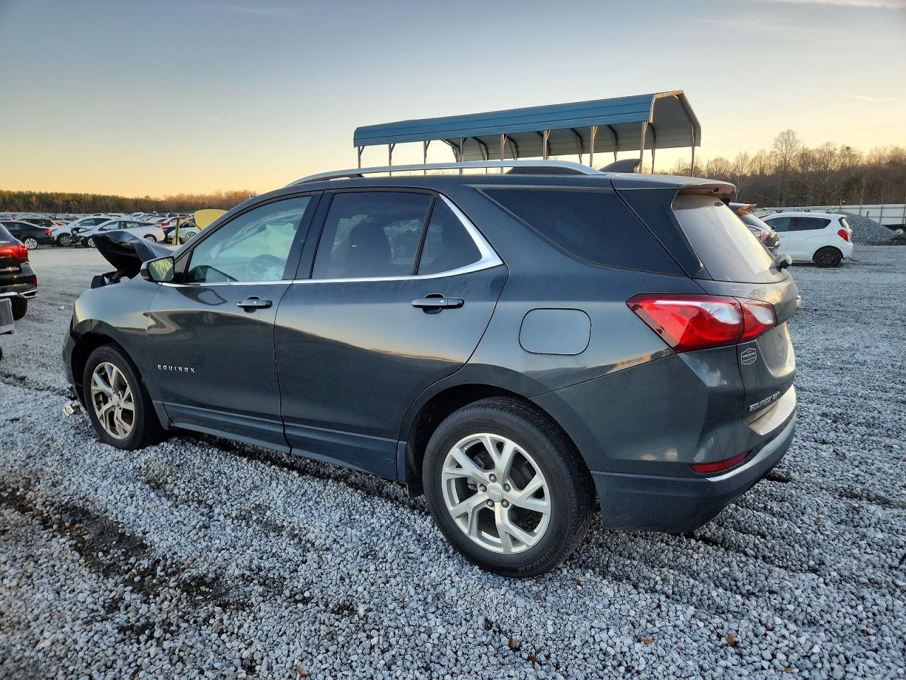 2019 CHEVROLET EQUINOX LT photo 2