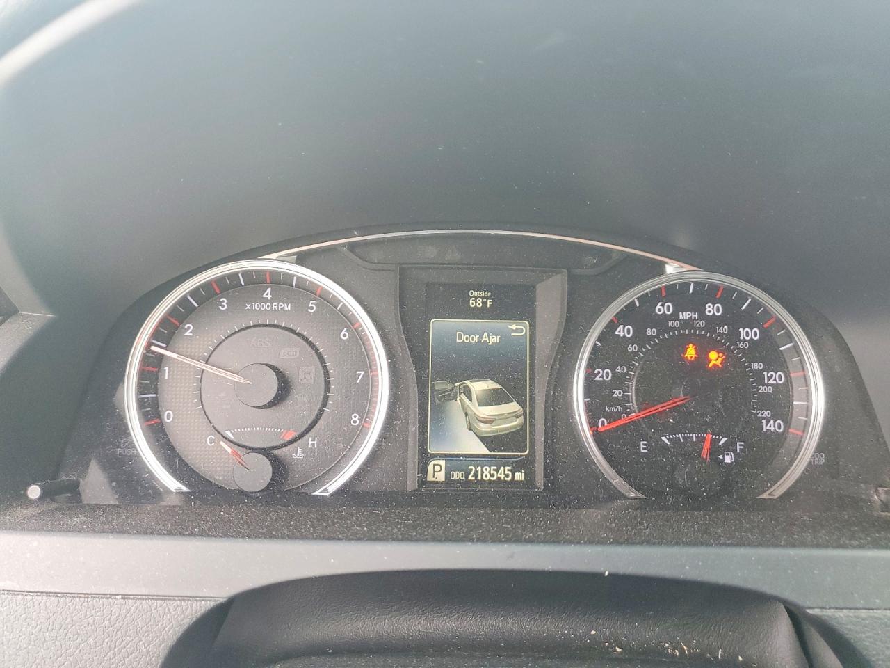 2015 TOYOTA CAMRY LE photo 9