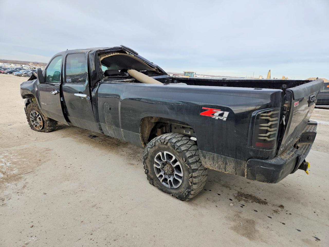 2014 CHEVROLET SILVERADO K3500 LT photo 3