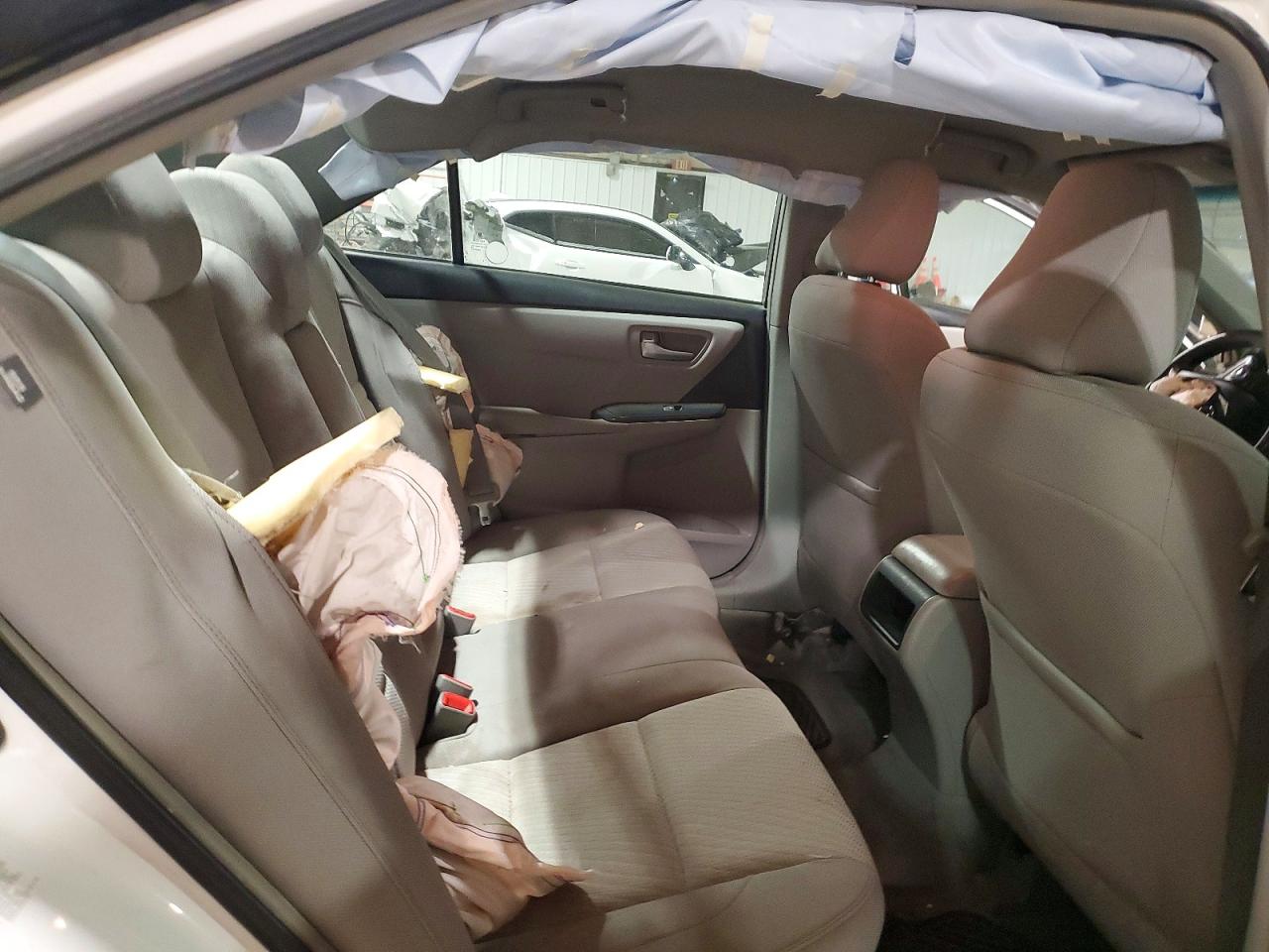 2017 TOYOTA CAMRY LE photo 28