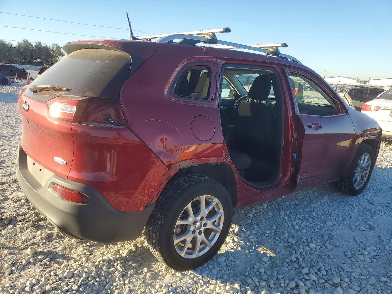 2016 JEEP CHEROKEE LATITUDE photo 3