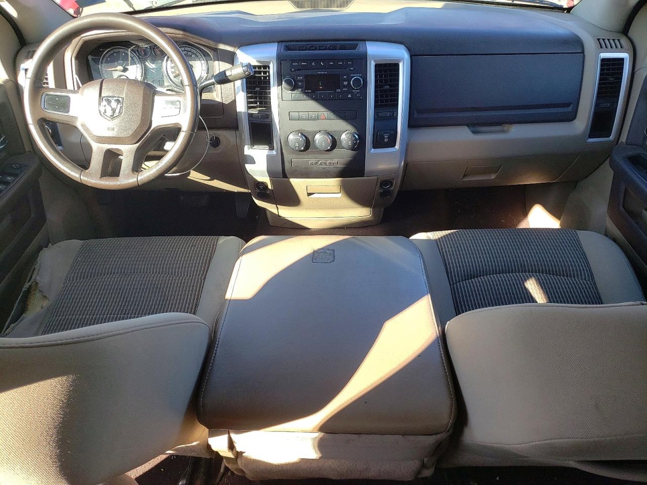 2010 DODGE RAM 1500 photo 8