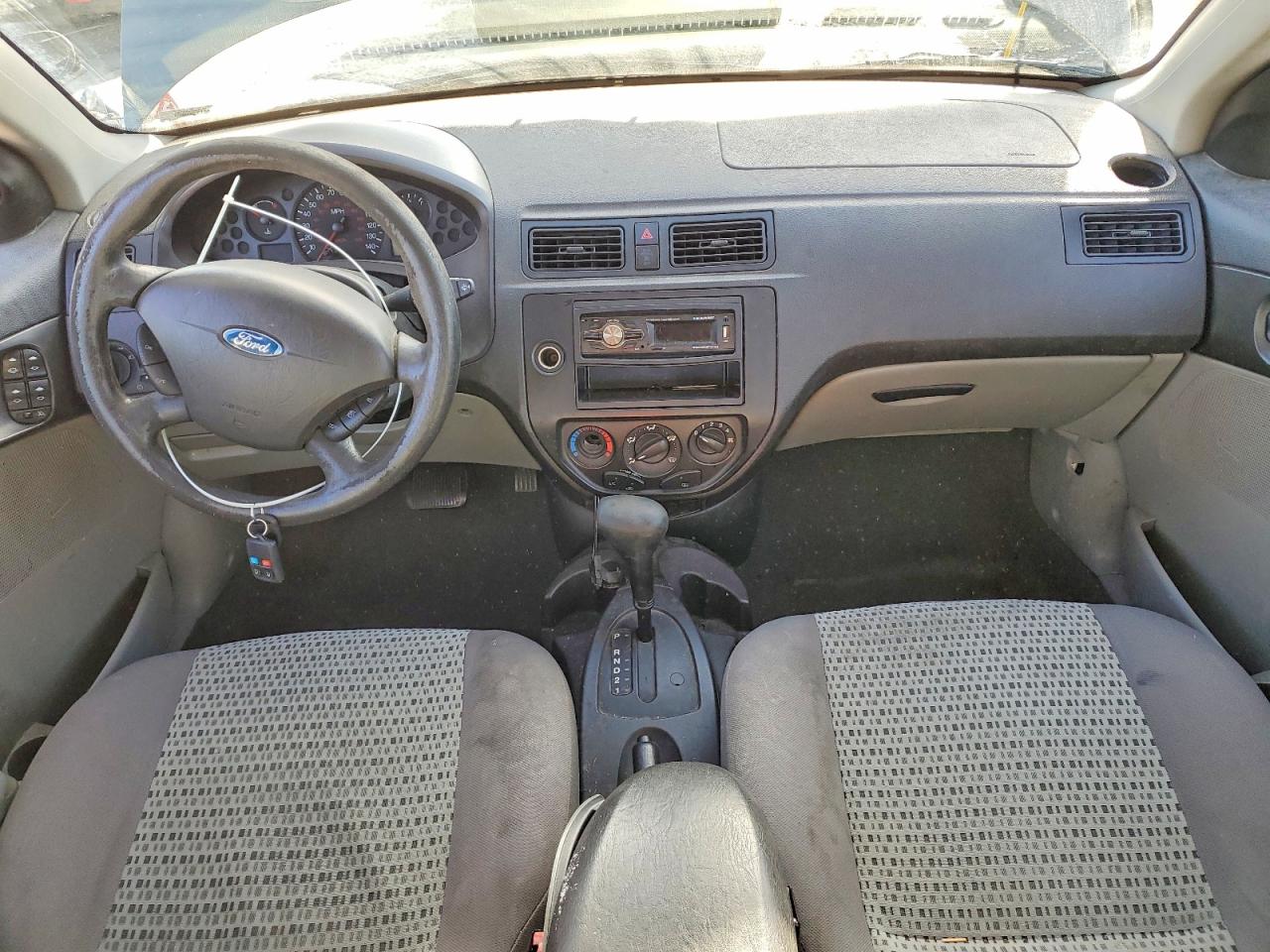 2007 FORD FOCUS ZX4 photo 8